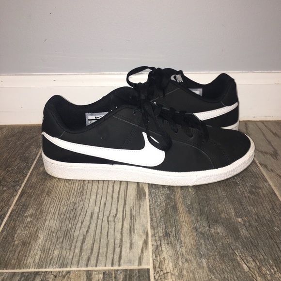 Nike Shoes - Casual Women’s Nike Shoe, Size WMNS 9.5.